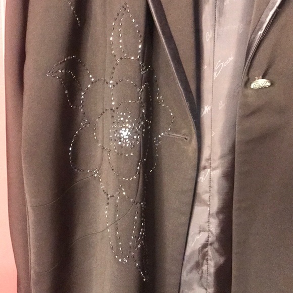 Three Piece Dress Suit - Picture 5 of 10